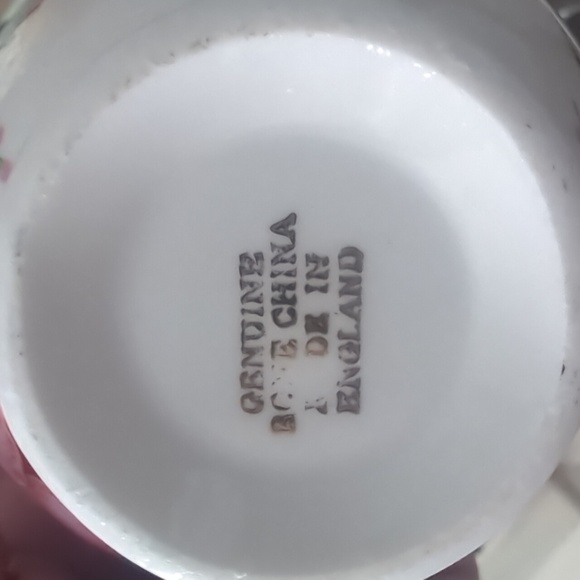 Teacup & Saucer Fine Bone China Made in England Floral Gold Trim - Picture 9 of 9